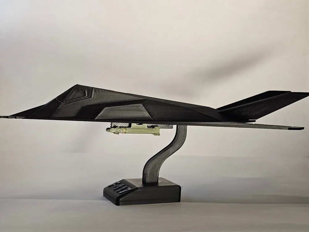 3D Пазл-конструктор Стелс-літак F-117 Nighthawk (Авіа Kit Card) - Зображення 3